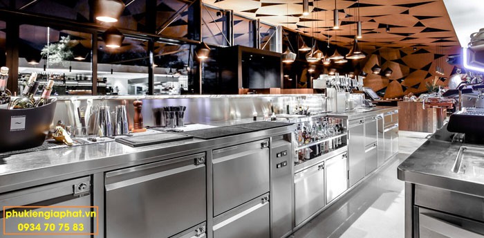 ung dung cua inox trong trang tri noi ngoai that