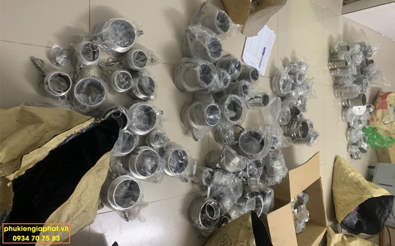 Mua dau chup nhanh bang inox kieu DP O HCM