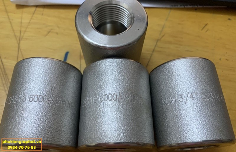 34 NPT FULL COUPLING 3000 LB CLASS 300lbs
