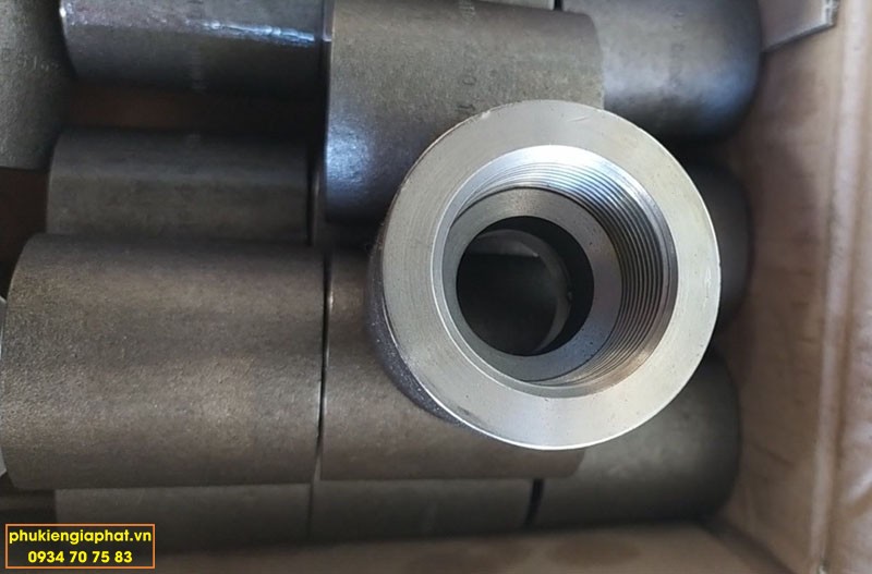 Half Coupling NPT threaded 9000lbs ASTM ASME B16