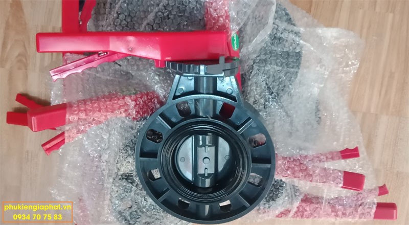 Van buom nhua Finmax China