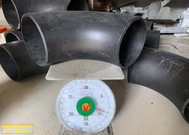 Elbow 90 LR A234 ASTM DN150