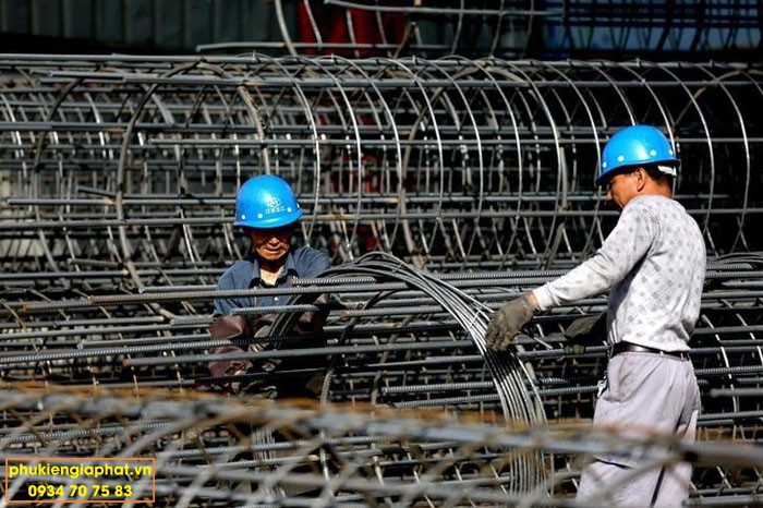 sắt cuộn hoà phát